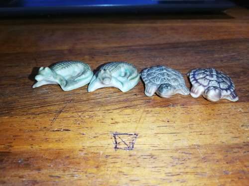 25 MINIATURE WADE ANIMAL ORNAMENTS