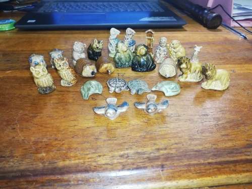 25 MINIATURE WADE ANIMAL ORNAMENTS