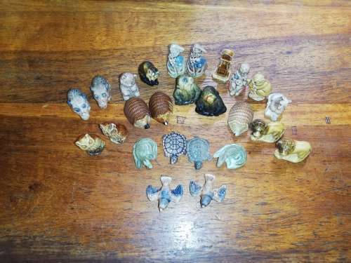 25 MINIATURE WADE ANIMAL ORNAMENTS