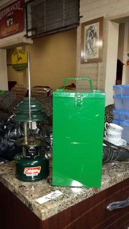 ONE RAND START COLEMAN LAMP EXELLENT CONDITION WITH ORIGINAL STEEL CASE