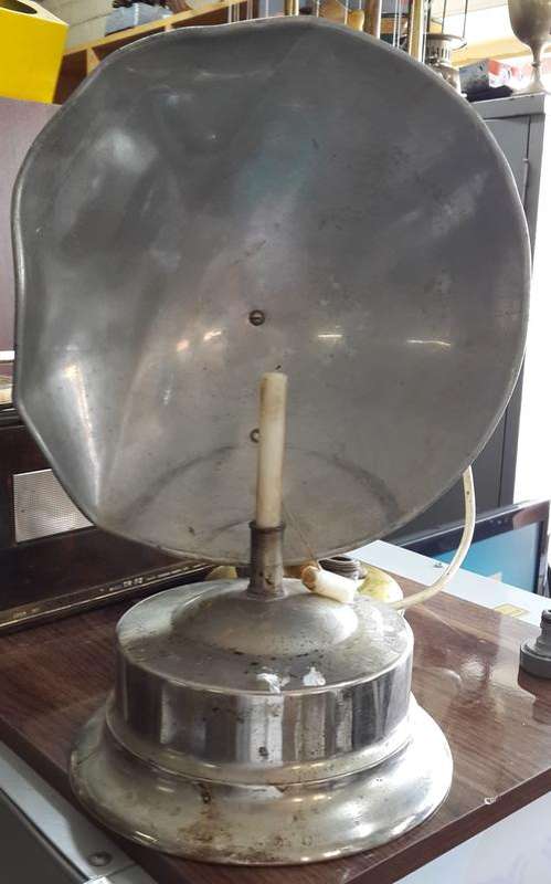 APEX TRADE MARK LAMP (DAMAGED)