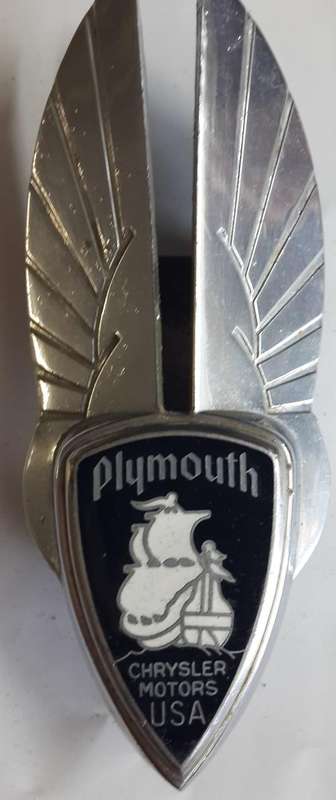 EXELLENT PLYMOUTH CHRYSLER HOOD ORNAMENT