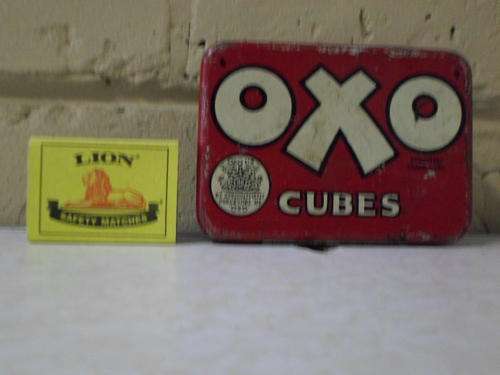 OLD OXO STOCK CUBE TIN IN VERY GOOD CONDITION