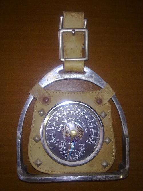 HORSE STIRRIP BAROMETER THERNOMETER