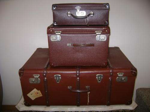 3 Lovely Old Brown Suitcases - all in very good condition!!!!!