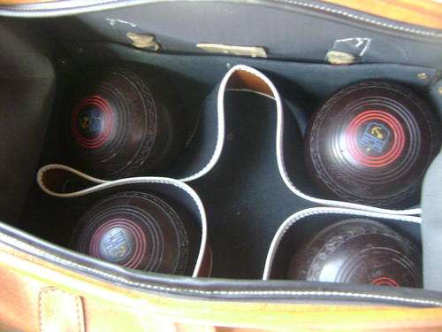 4 Henselite Bowling Balls in Bag