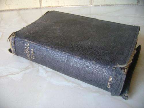 Old Bible with leatherbound cover and gilt-edged pages-most probably dd pre 1900-please see photos