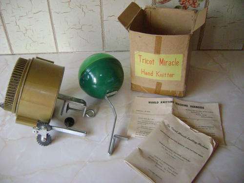 VINTAGE TRICOT MIRACLE KNITTING MACHINE (?1950'S) WITH INSTRCTION BOOKLET