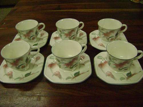 LOVELY MIKASA (JAPAN) 12 PIECE TEA SET - "SILK FLOWERS" DESIGN