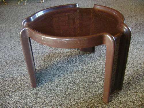 KARTELL 1970'S ROUND COFFEE TABLE (DESIGNER GIOTTO STOPPINO)