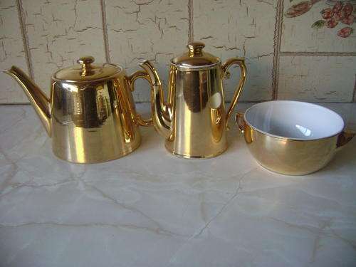 3 ROYAL WORCESTER ITEMS (CIRCA 1960'S) TEA POT, COFFEE POT AND SMALL BOWL - ALL GILT PAINTED