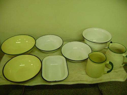 COLLECTION OF ENAMEL ITEMS - SOLD TOGETHER AS ONE LOT