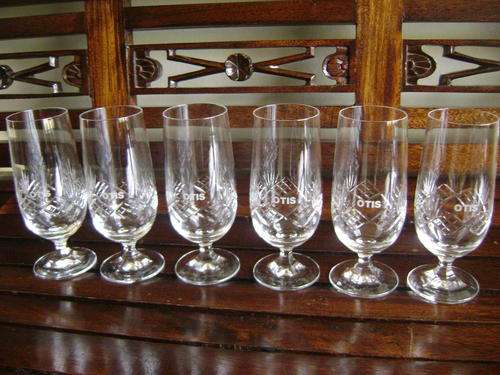 6 STUNNING CRYSTAL DRINKING GLASSES