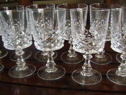 COLLECTION OF 11 CRYSTAL RED WINE GLASSES