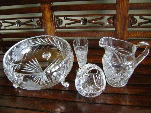 4 STUNNING CRYSTAL ITEMS - SOLD TOGETHER AS ONE LOT - ONE BID WILL TAKE ALL (PLEASE SEE DESCRIPTION)