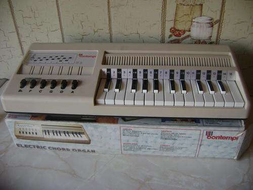 VINTAGE BONTEMPI ELECTRIC CHORD ORGAN (MADE IN ITALY) - IN ORIGINAL BOX