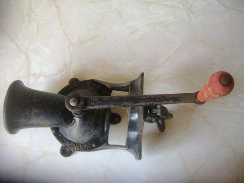 VINTAGE COFFEE GRINDER "SPONG & CO" (NO 3 ) - MADE IN ENGLAND