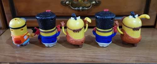 5 x 2018 McDonald`s Minion Figurines - sold together as one lot