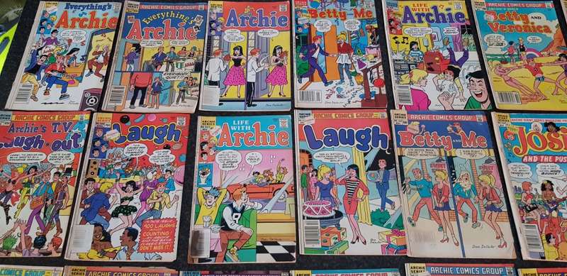 Job lot of 28 Archie comic books (1980`s) - sold together as one lot