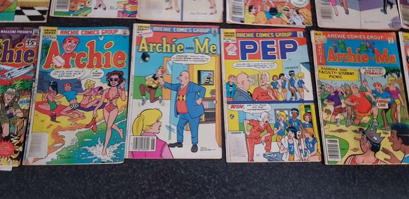 Job lot of 28 Archie comic books (1980`s) - sold together as one lot