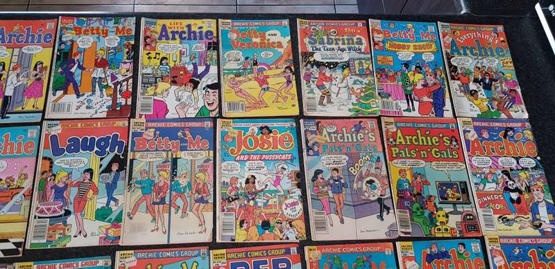 Job lot of 28 Archie comic books (1980`s) - sold together as one lot