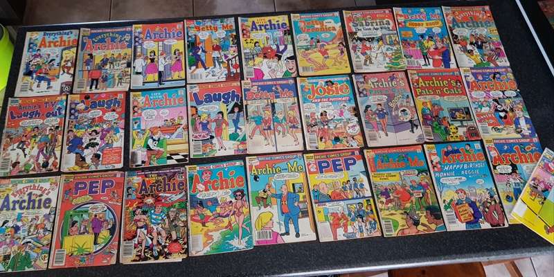 Job lot of 28 Archie comic books (1980`s) - sold together as one lot