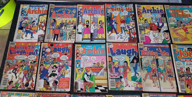 Job lot of 28 Archie comic books (1980`s) - sold together as one lot