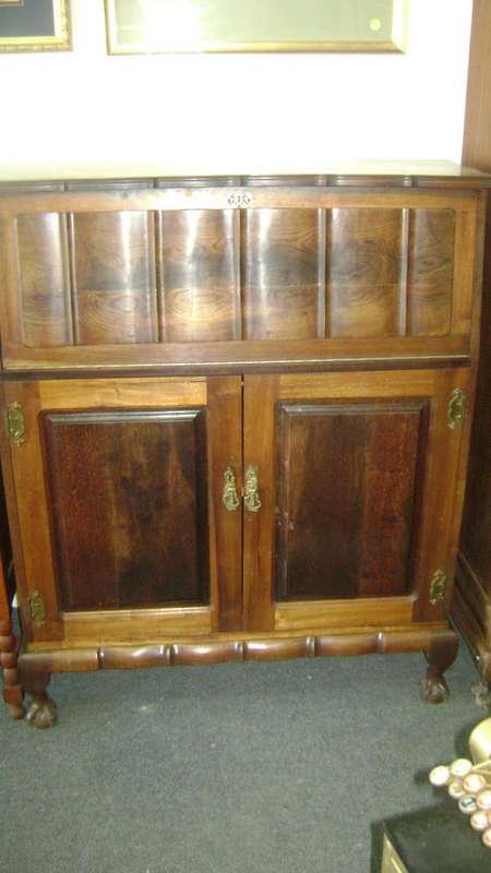 Embuia drinks cabinet - solid and in very good condition