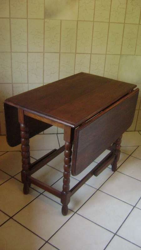 STUNNING!!!   Drop side embuia table with bobbin legs - very good condition