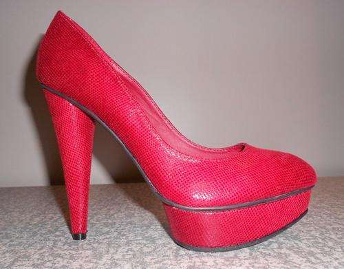 Sexy Burgandy Foschini Collection Pump Heels (Size 6)
