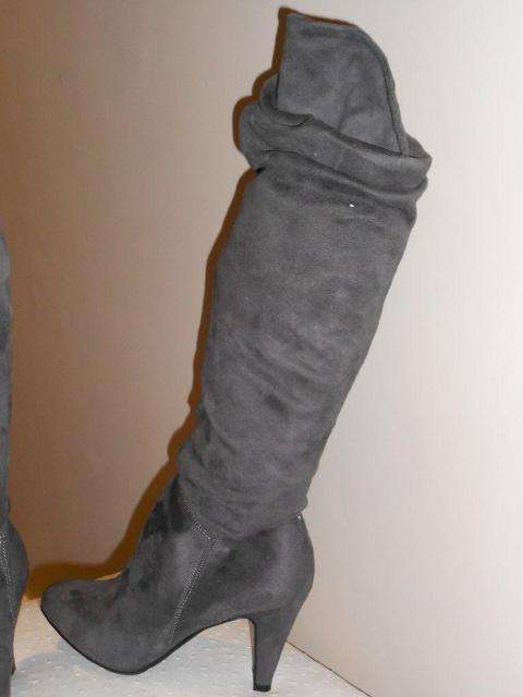 Grey Knee High Boots (Size 7)