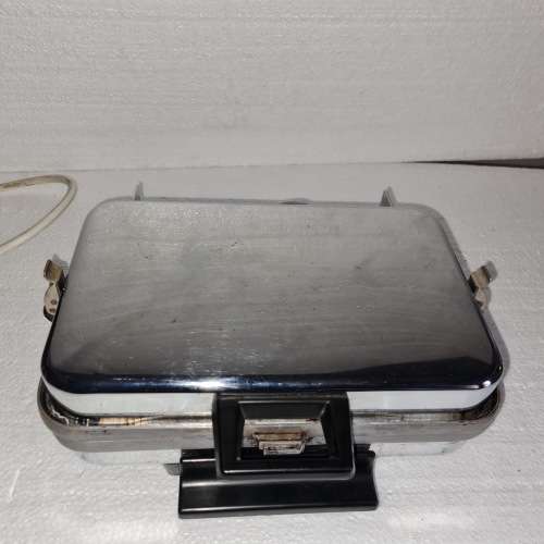Vintage Pineware Waffle maker Toaster
