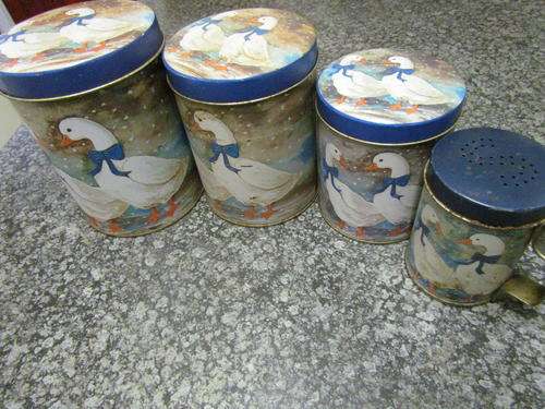 VINTAGE LOVELY GOOSE TINS AND SALT SHAKER!!!