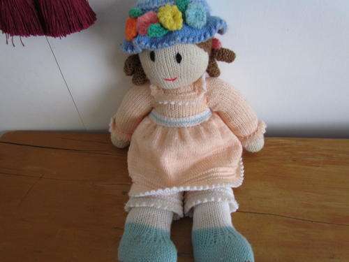 A HANDMADE CHROCETED BAIGE SHALL WITH FRILLS!!