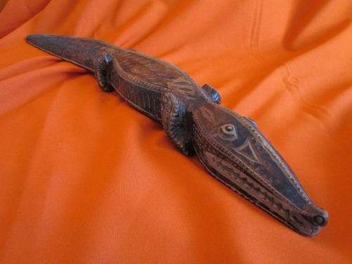 AFRICAN HANDMADE CROCODILE * WOOD!!