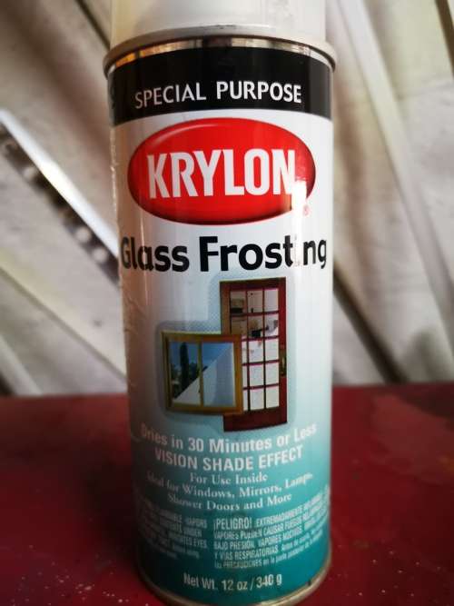 Glass frosting spray