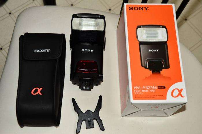 Sony HVL 42 AM Flash for Sony Digital Cameras - In Excellent as new condition! Dont miss out!