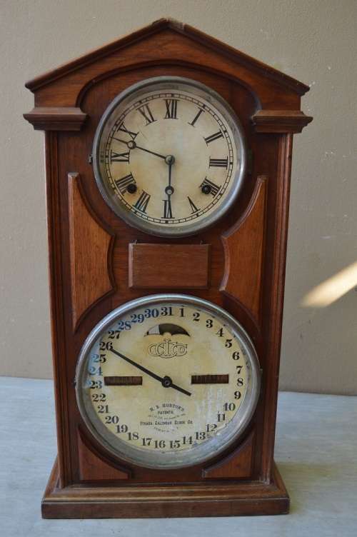 ANTIQUE ITHACA DOUBLE DIAL CALENDAR CLOCK