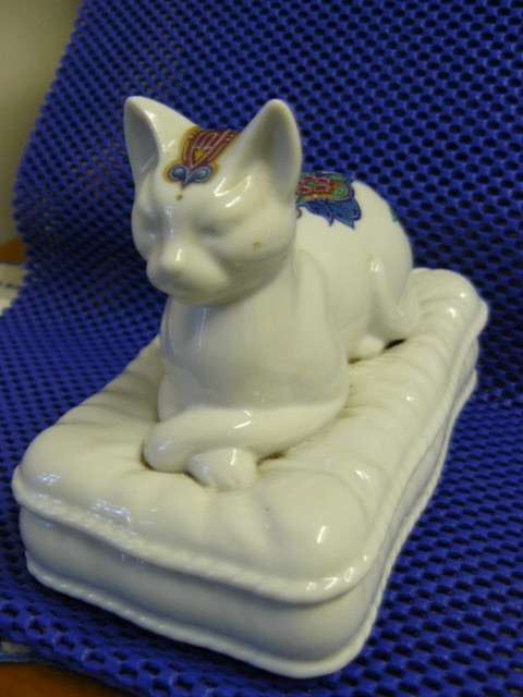 ELIZABETH ARDEN LARGE TRINKET CAT BYZANTION A SHOW OFF PIECE !@!