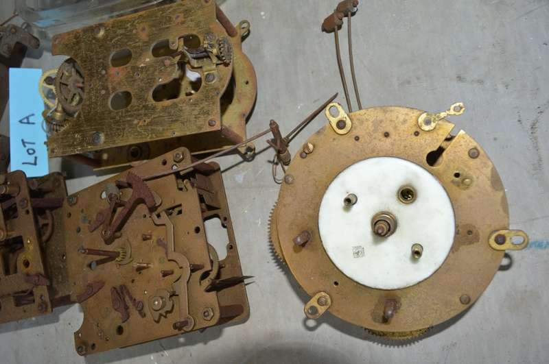 Lot A clock movements for spares