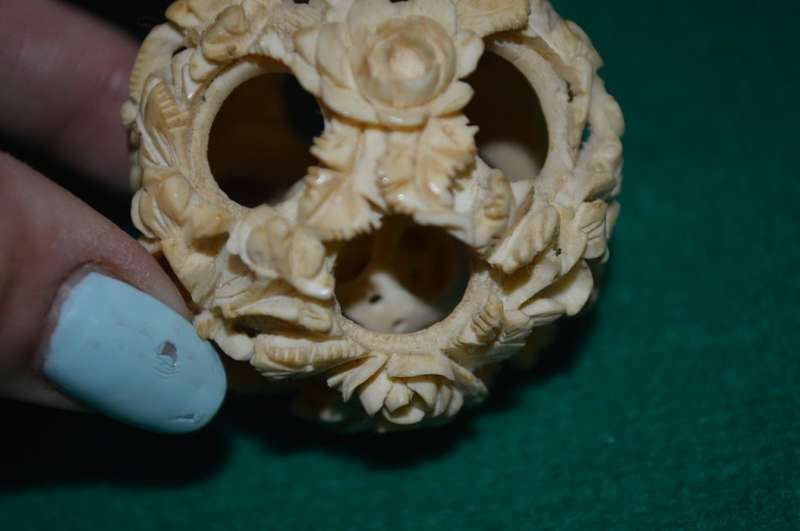 Early 20th century chinses puzzle ball min of 5 balls