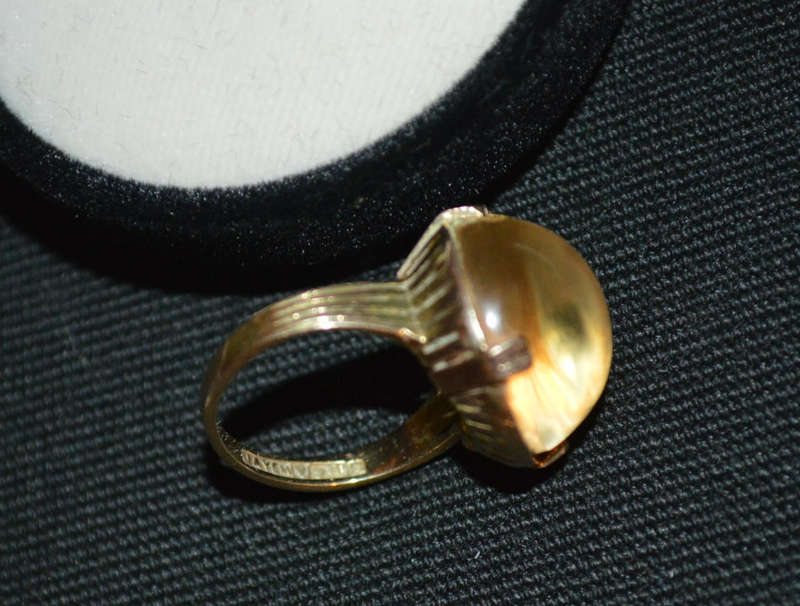 9ct gold large Jayem ladies ring