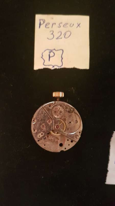 3 watch movements 2x working as per pictures 1022 , perseux, Lanco