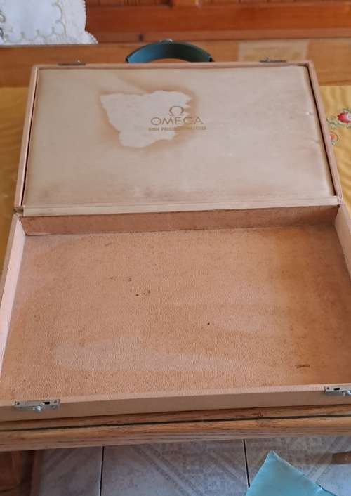 Large omega display case