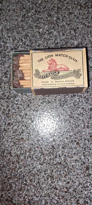 unused vintage The Lion Match Co Ltd matches