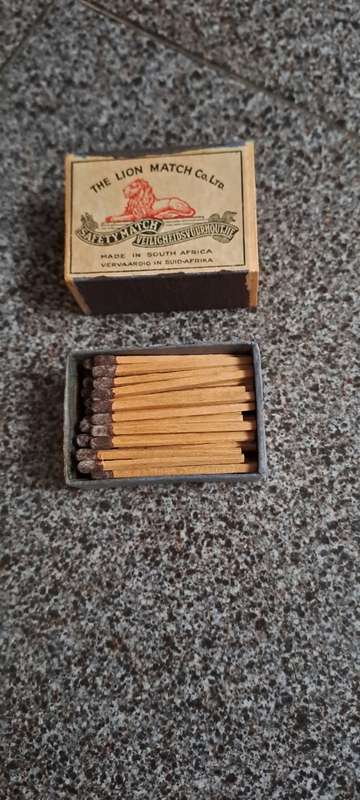 unused vintage The Lion Match Co Ltd matches