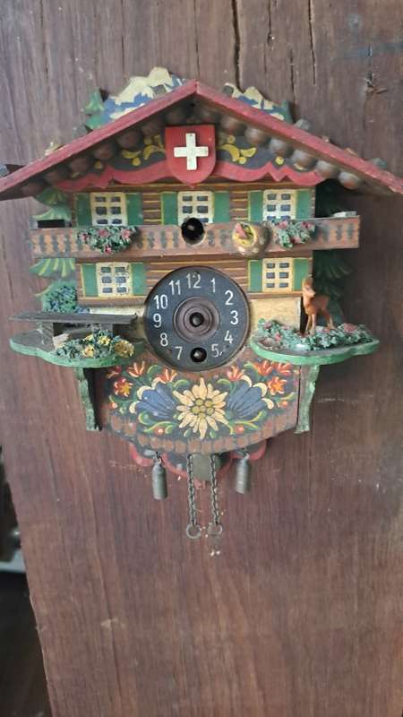 Working miniature cuckoo clock