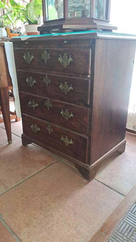 18th Century Mahogany compact gentleman`s chest with brushing slide  ca 1740