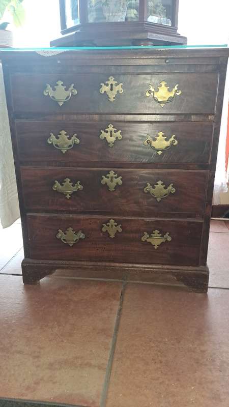 18th Century Mahogany compact gentleman`s chest with brushing slide  ca 1740