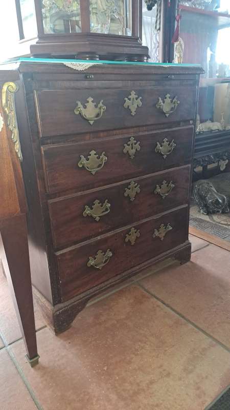 18th Century Mahogany compact gentleman`s chest with brushing slide  ca 1740